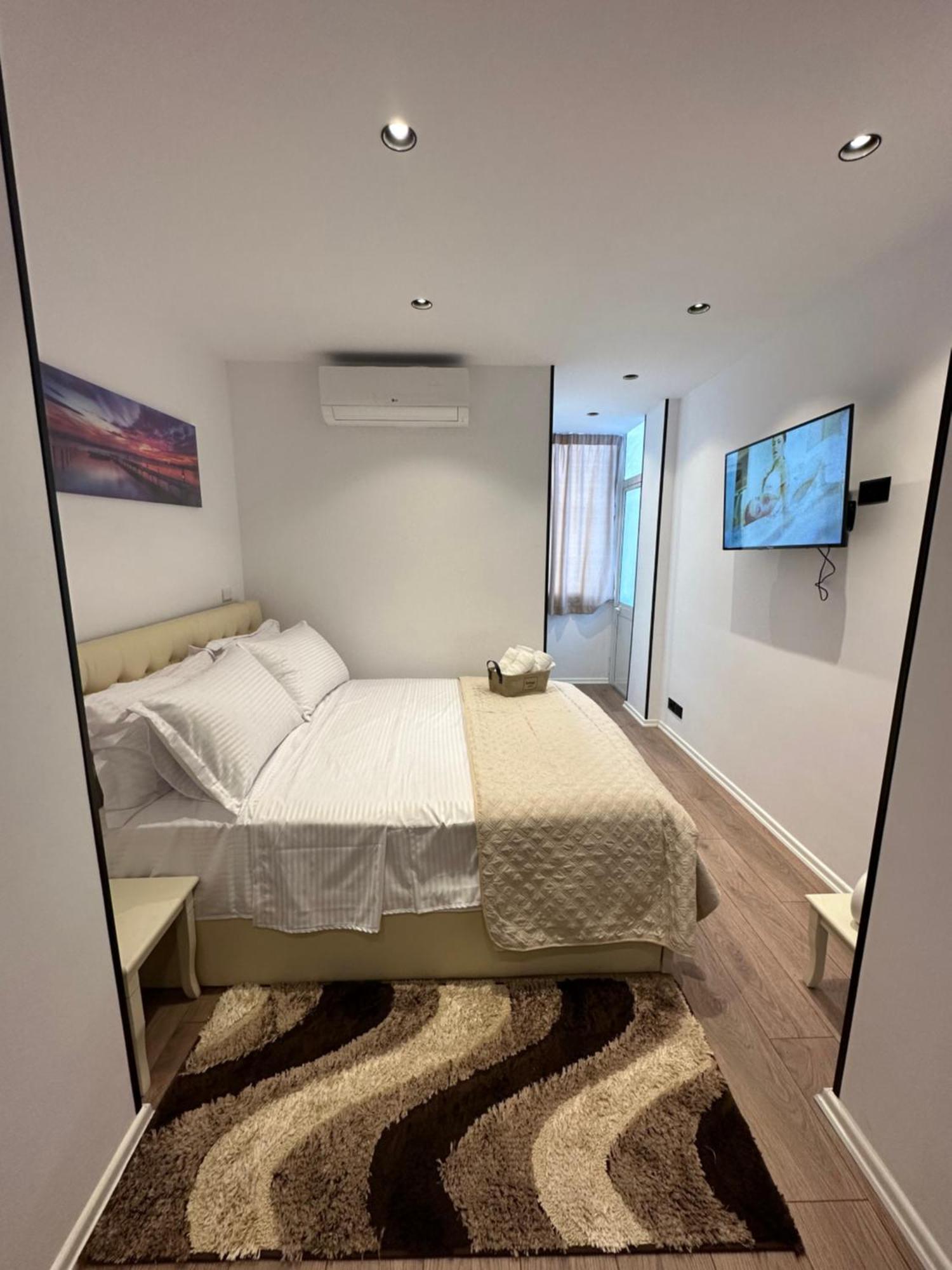 Heart Of Tirana Apartment Экстерьер фото